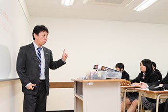 広島 学校法人創志学園 クラーク記念国際高等学校 広島キャンパス Cbre